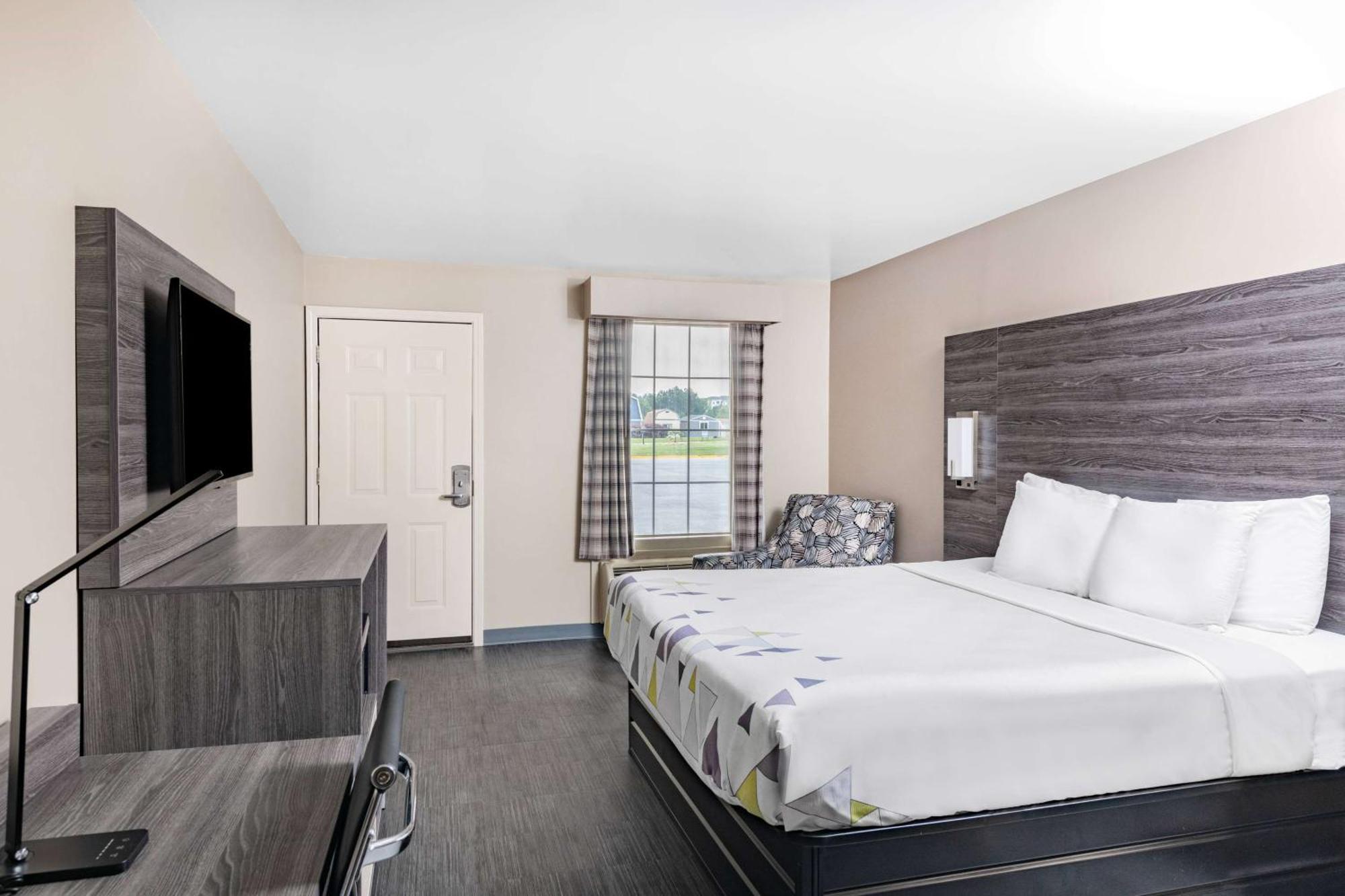 Baymont By Wyndham Commerce Ga Near Tanger Outlets Mall Exterior foto