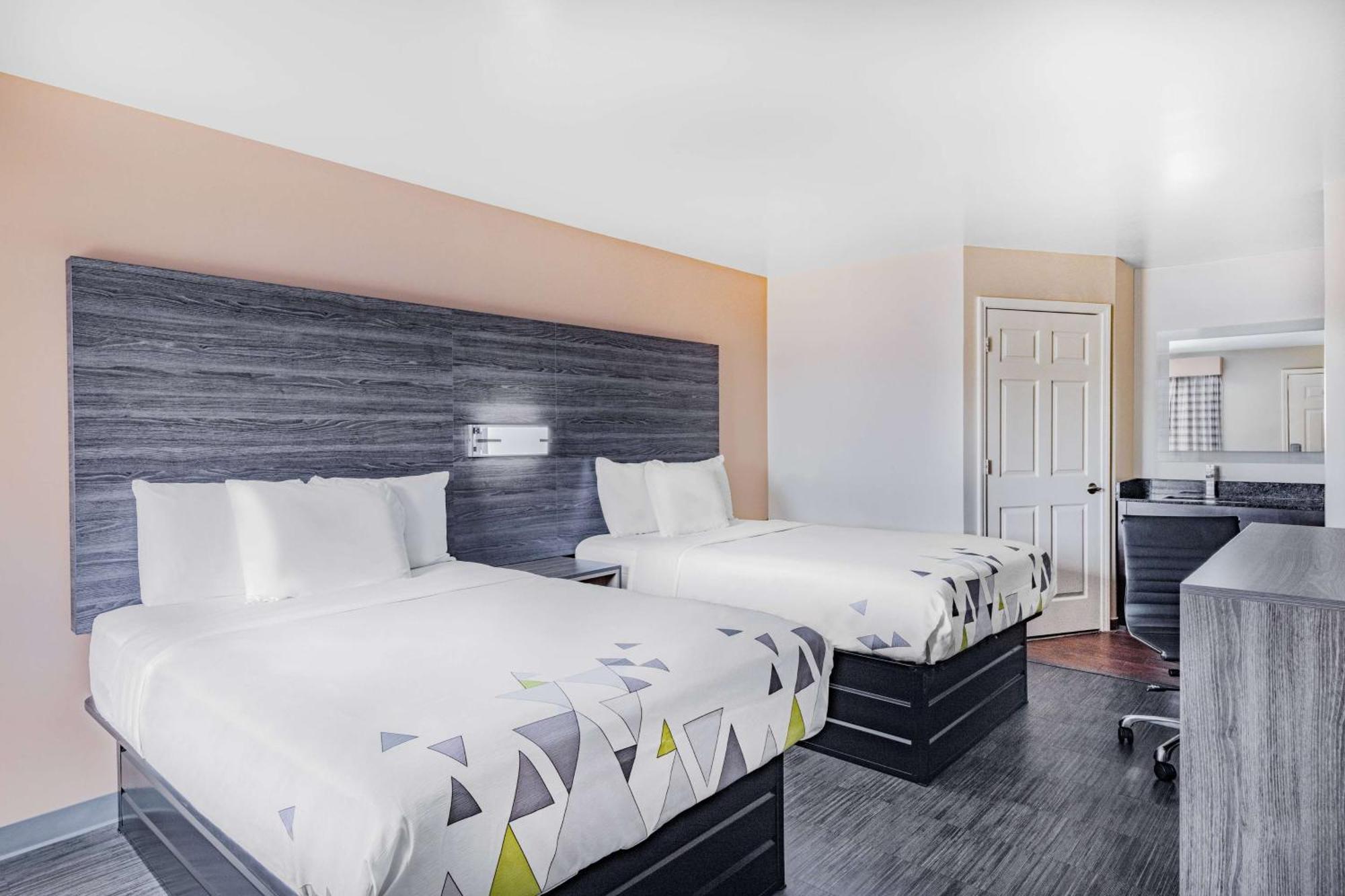 Baymont By Wyndham Commerce Ga Near Tanger Outlets Mall Exterior foto